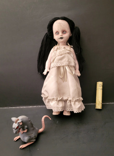 Living Dead Doll, Hush.